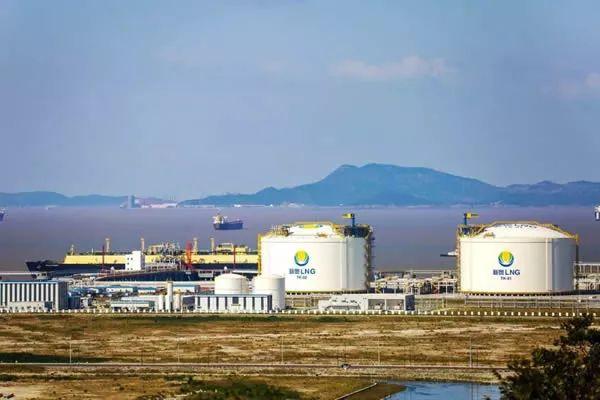 2025新奥精准正版资料,全面释义解释落实