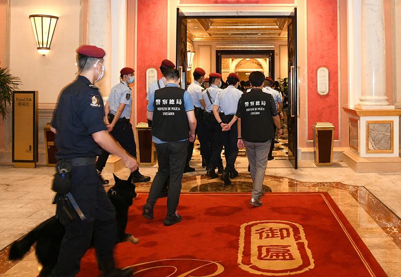 新澳门六开彩正版免费,新澳门六开彩正版免费——警惕背后的犯罪风险