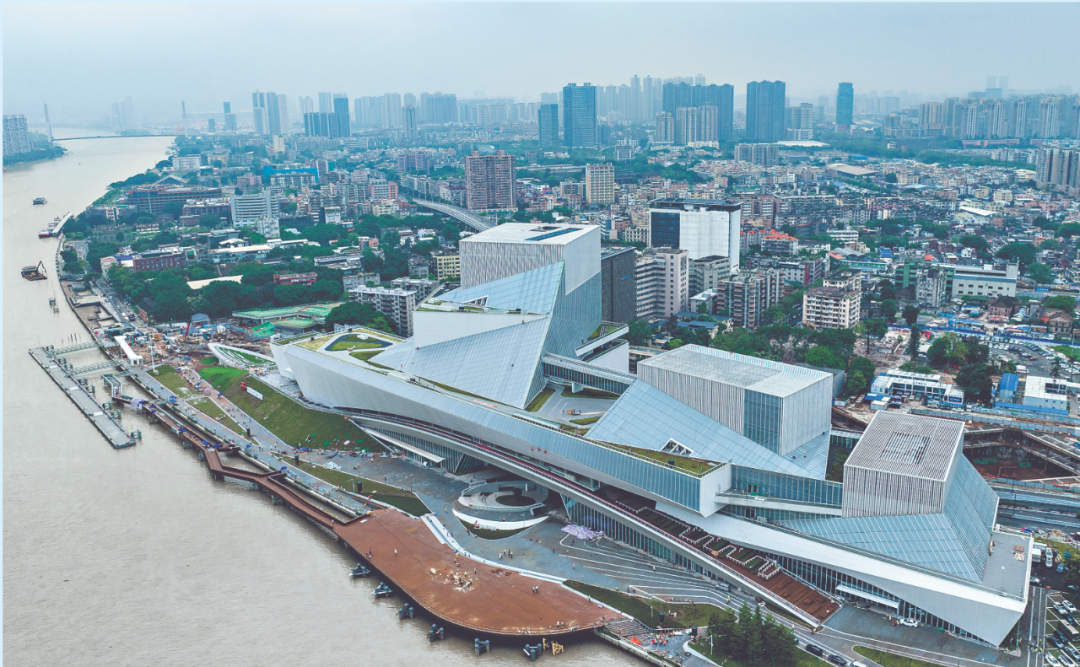 2025新澳门资料大全,澳门作为一个充满活力和魅力的城市，一直以来都是人们关注的焦点之一。随着时代的发展，澳门也在不断地变化和发展。本文将为您呈现关于澳门在不久的将来，特别是在2025年的最新资料大全。这些资料涵盖了各个方面的发展情况，包括经济、文化、旅游、交通等等。通过本文的介绍，您可以更好地了解澳门这座城市的现状和未来发展趋势。